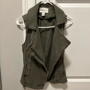 Marrakech green vest
